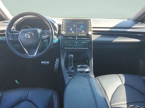 Used 2020 Toyota Avalon XSE image 24