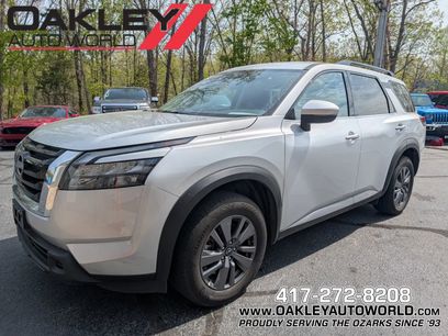 Used 2025 Nissan Pathfinder SV