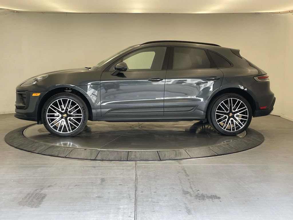 Certified 2023 Porsche Panamera 4 AWD/4WD image 48