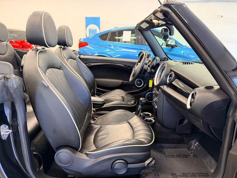 Used 2015 MINI Cooper S image 31