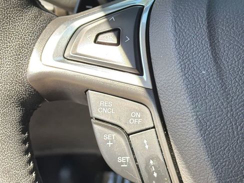 Used 2016 Ford Fusion Titanium image 22