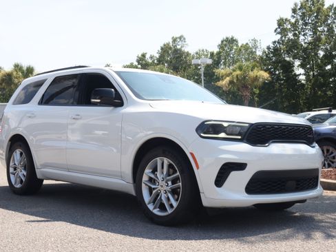 Used 2024 Dodge Durango GT RWD image 7