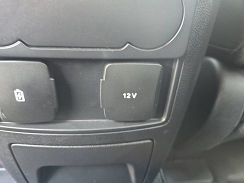 Certified 2024 Ford Explorer XLT AWD/4WD image 23