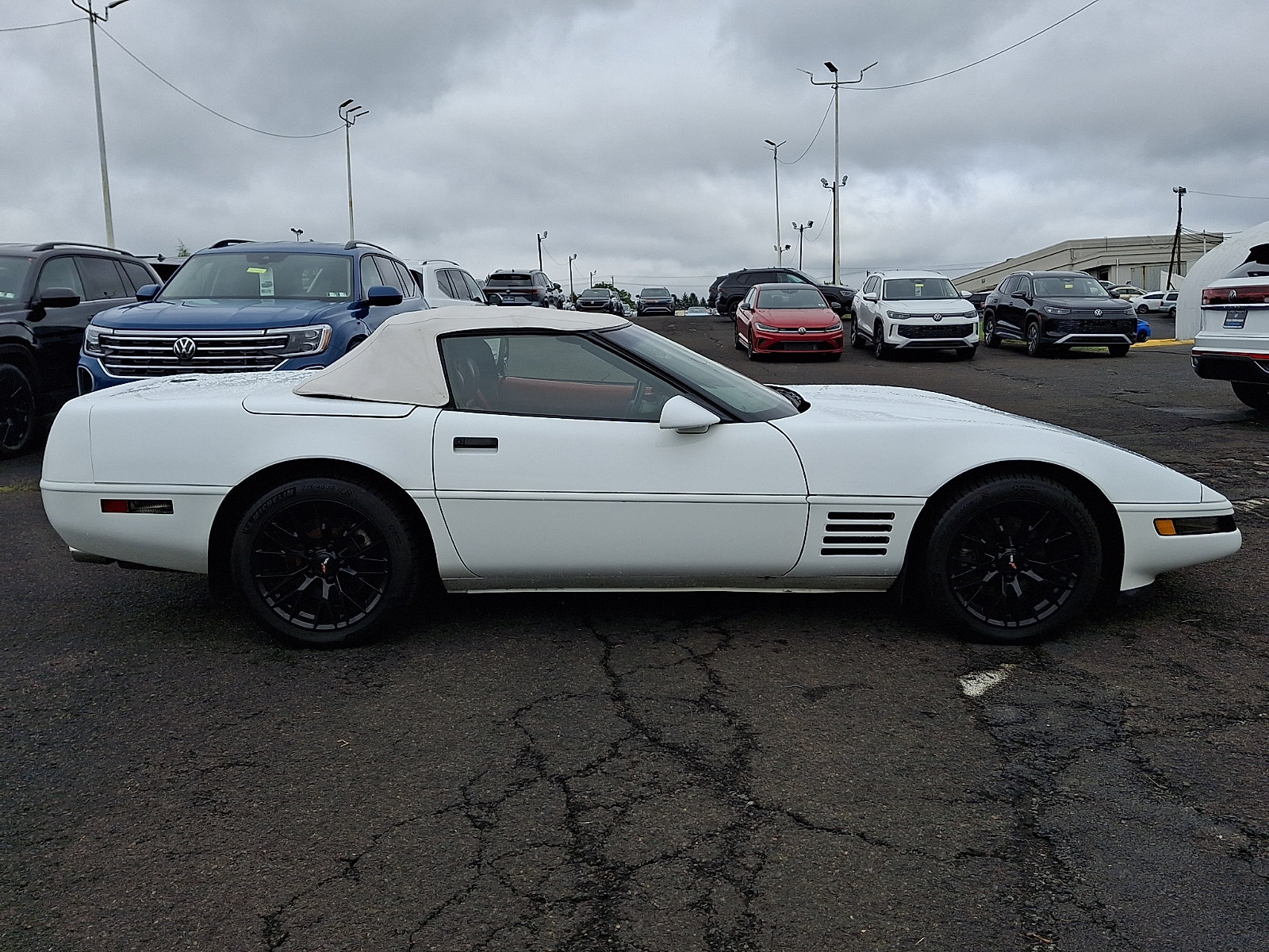 Used 1991 Chevrolet Corvette Convertible RWD image 8
