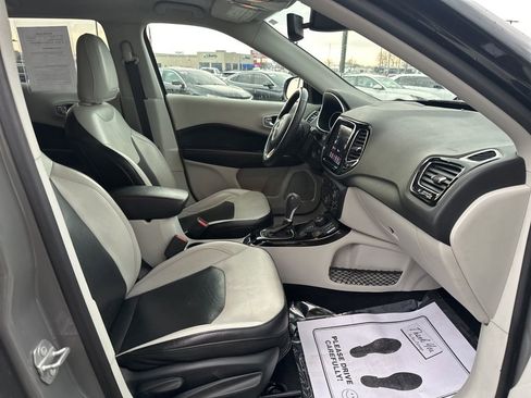 Used 2019 Jeep Compass Limited AWD/4WD image 23