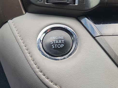 Used 2013 Toyota RAV4 Limited FWD image 28