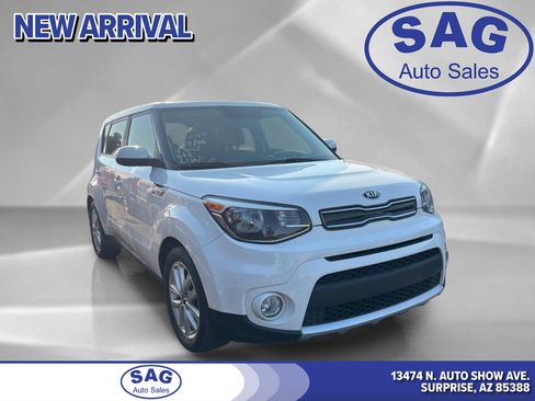 Used 2018 Kia Soul + w/ Audio Package FWD image 1