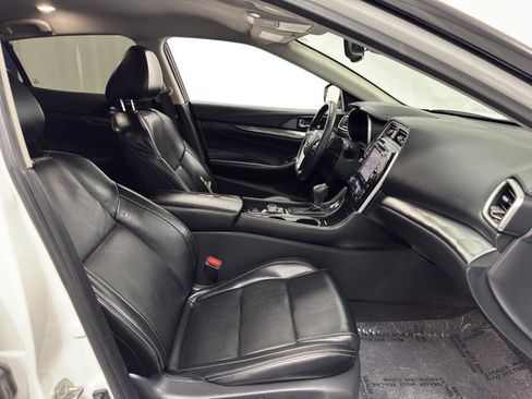 Used 2022 Nissan Maxima SV w/ Floor Mat Group FWD image 40