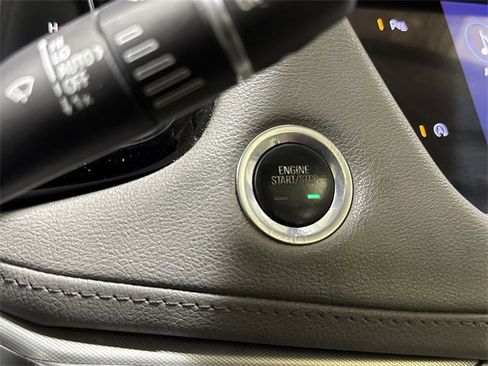 Used 2020 Cadillac XT5 Premium Luxury image 17