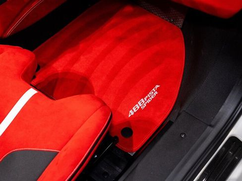 Used 2020 Ferrari 488 Pista Spider RWD image 15