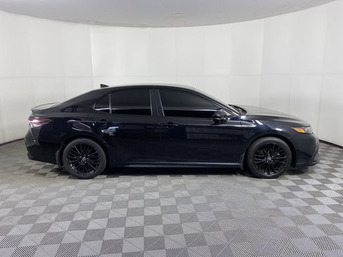 Used 2021 Toyota Camry SE AWD/4WD image 4