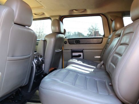 Used 2003 HUMMER H2 Base 4dr 4WD SUV w/ Preferred Equipment Group image 58