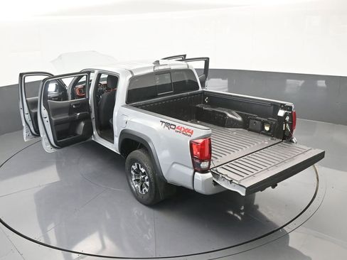 Used 2019 Toyota Tacoma TRD Off-Road image 64