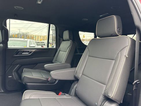 New 2026 GMC Yukon XL Elevation image 30