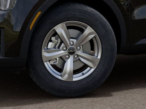 New 2026 Kia Sorento LX FWD image 11