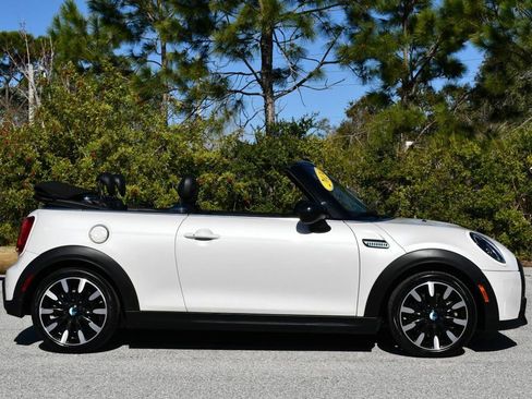 Used 2024 MINI Cooper S w/ Seaside Edition image 8