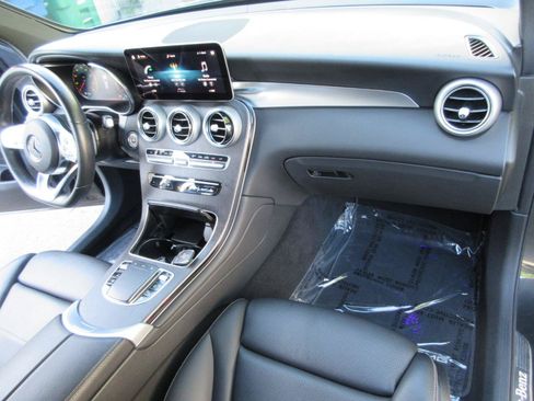 Used 2022 Mercedes-Benz GLC 300 4MATIC image 27