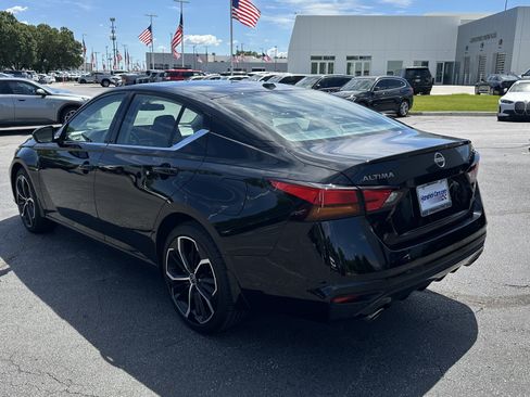 Used 2024 Nissan Altima 2.5 SR w/ SR Premium Package AWD/4WD image 8