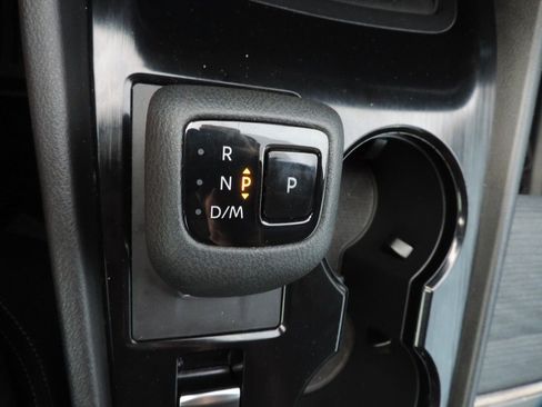 Used 2023 Nissan Rogue SV image 24