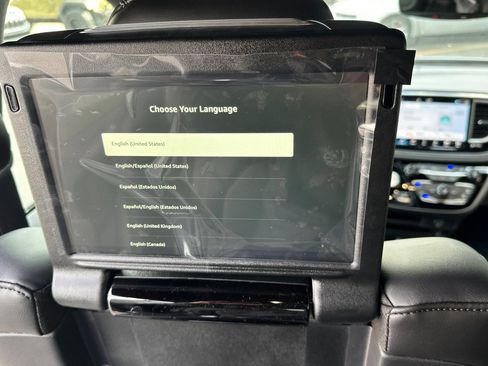 New 2026 Chrysler Pacifica Select image 17