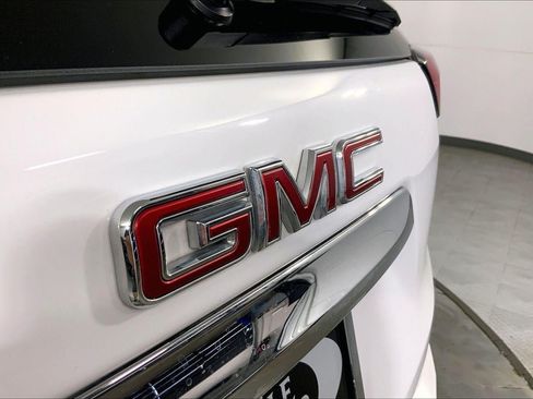 Used 2024 GMC Terrain SLE FWD image 29