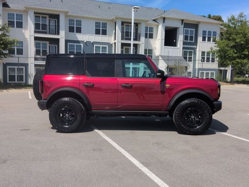 Certified 2025 Ford Bronco Badlands AWD/4WD image 3