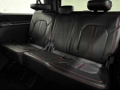 Used 2022 Ford Expedition Max Limited AWD/4WD image 19