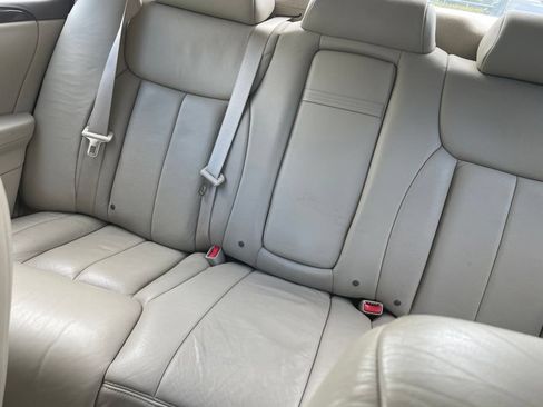 Used 2010 Cadillac DTS Premium w/ Driver Awareness Package FWD image 4