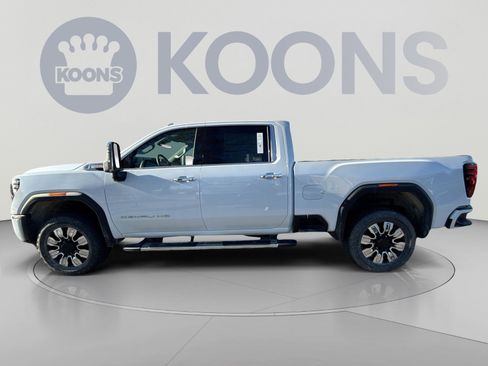 New 2026 GMC Sierra 2500 Denali w/ Denali Reserve Package AWD/4WD image 2