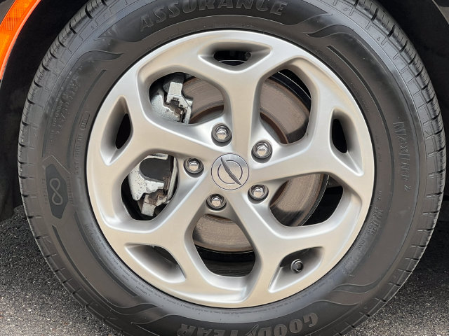 Used 2024 Chrysler Pacifica Limited FWD image 10