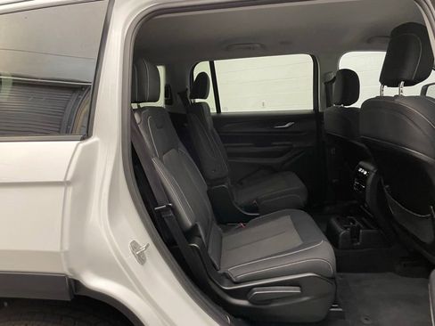 Used 2023 Jeep Grand Cherokee L Laredo RWD image 27