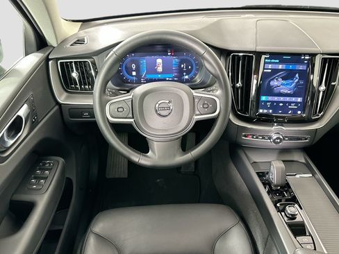 Used 2025 Volvo XC60 B5 Core AWD/4WD image 23