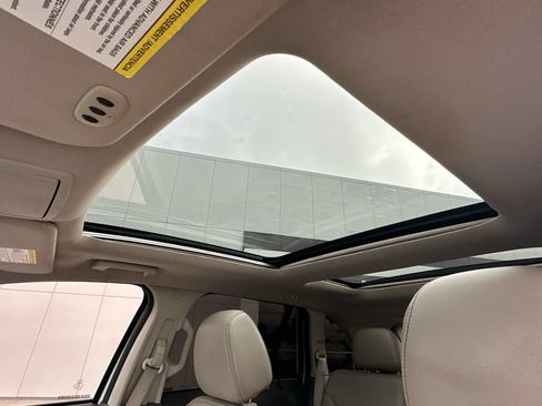 Used 2013 Ford Edge Limited FWD image 11