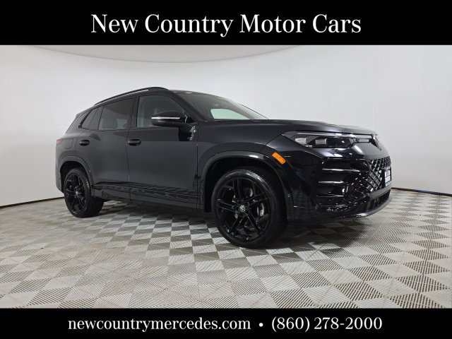 Used 2025 Volkswagen Tiguan SE R-Line AWD/4WD image 1