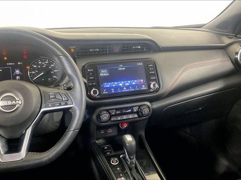 Used 2024 Nissan Kicks SR w/ SR Premium Package FWD image 8