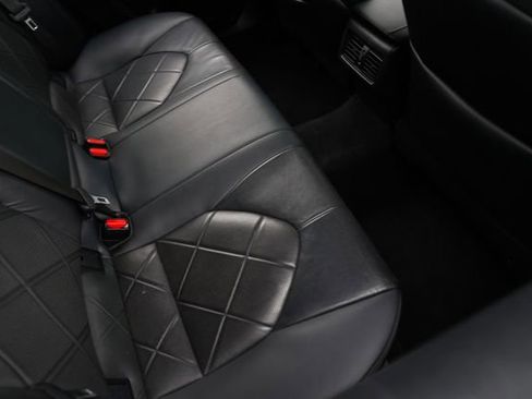 Used 2019 Toyota Camry XLE image 15