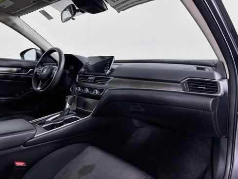 Used 2018 Honda Accord LX image 27