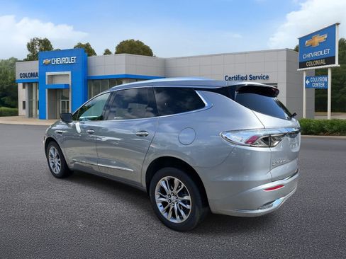 Used 2024 Buick Enclave Avenir w/ Avenir Technology Package AWD/4WD image 2