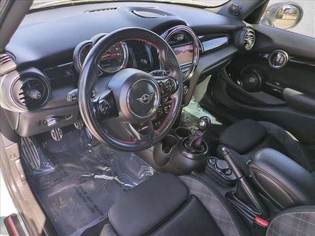 Used 2019 MINI Cooper S w/ Signature Upholstery Package FWD image 10