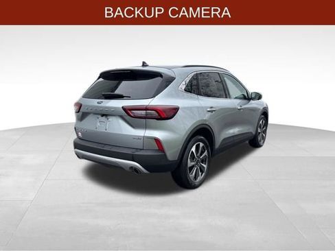Used 2023 Ford Escape Platinum image 7