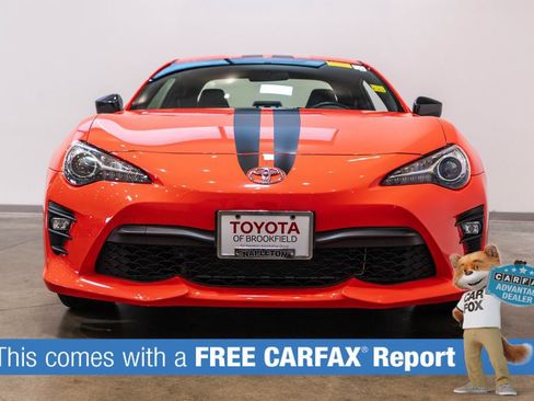 Used 2017 Toyota 86 860 Special Edition RWD image 2