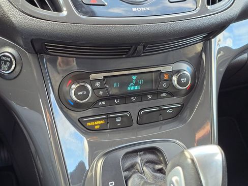 Used 2015 Ford Escape Titanium image 23