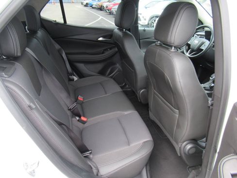 Used 2025 Buick Encore GX Preferred FWD image 30