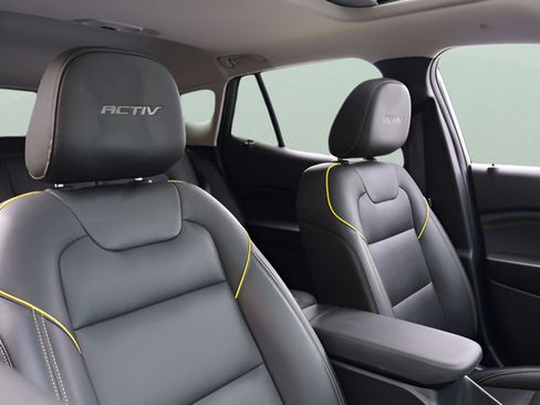 Used 2024 Chevrolet Trax ACTIV w/ Sunroof Package FWD image 21