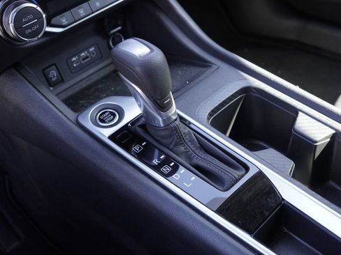 Used 2025 Nissan Sentra SV w/ All-Weather Package FWD image 14