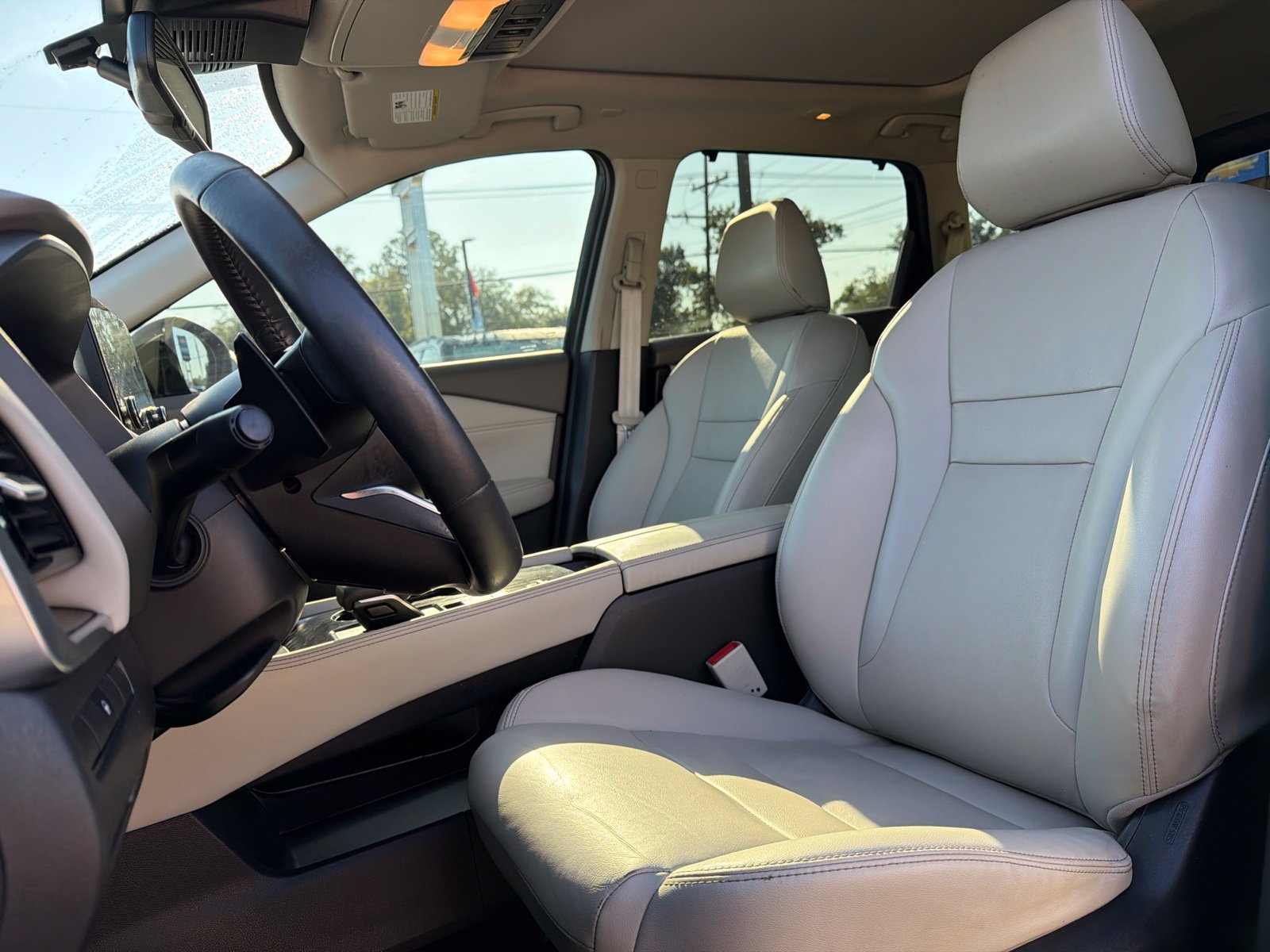 Used 2023 Nissan Rogue SL w/ SL Premium Package FWD image 8