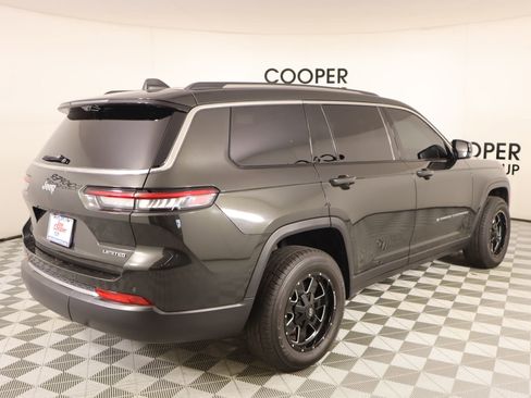 Used 2023 Jeep Grand Cherokee L Limited w/ Luxury Tech Group II image 22