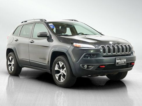 Used 2015 Jeep Cherokee Trailhawk w/ Leather Interior Group AWD/4WD image 7