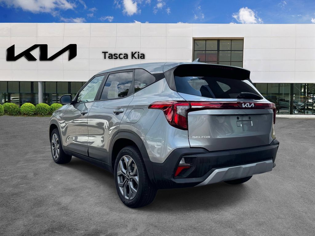 Used 2024 Kia Seltos LX AWD/4WD image 6