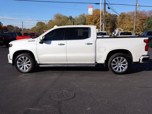 Used 2020 Chevrolet Silverado 1500 High Country w/ Technology Package image 32